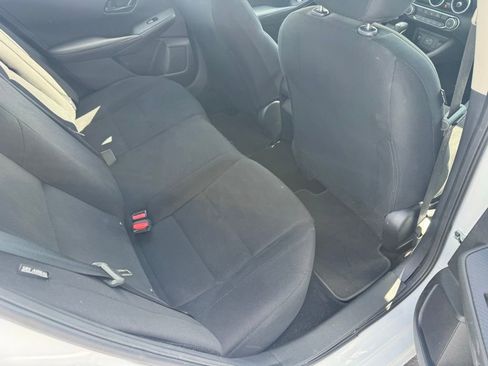Used 2025 Nissan Sentra S FWD image 7