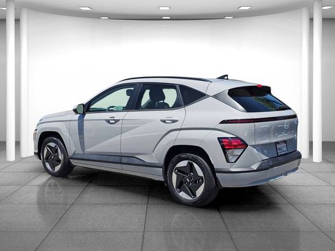 Certified 2024 Hyundai Kona SEL FWD image 4