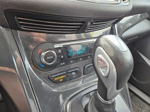 Used 2015 Ford Escape Titanium AWD/4WD image 28