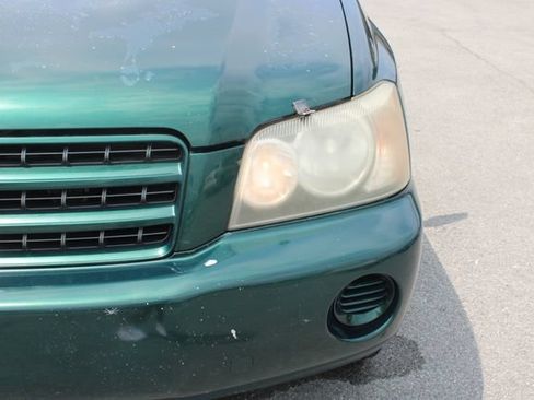 Used 2001 Toyota Highlander 2WD w/ Quick-Order Pkg image 34