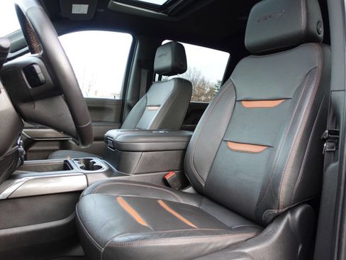 Used 2022 GMC Sierra 2500 AT4 w/ AT4 Preferred Package image 18