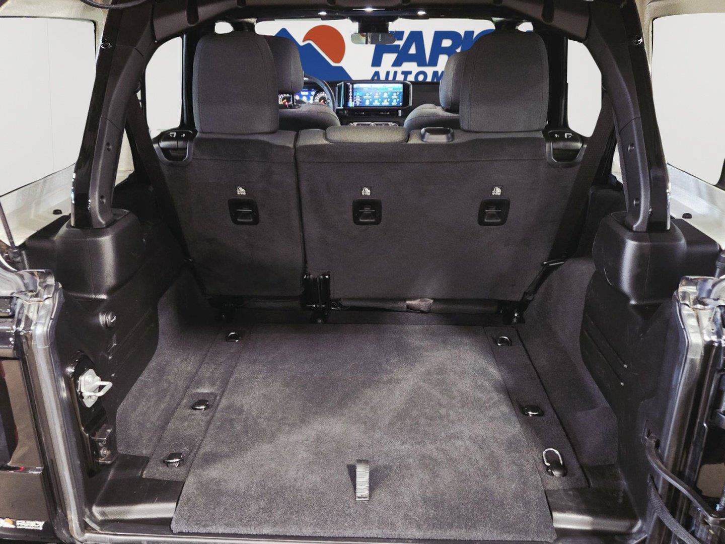 Used 2026 Jeep Wrangler Unlimited Rubicon AWD/4WD image 36