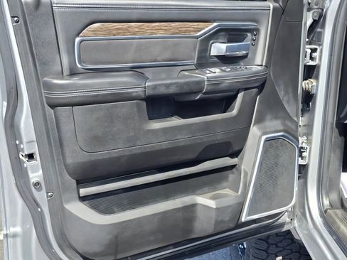 Used 2021 RAM 2500 Laramie AWD/4WD image 16