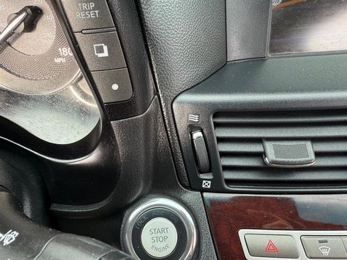 Used 2011 INFINITI M37 x w/ Premium Pkg image 30