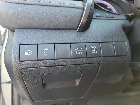 Used 2022 Toyota Camry SE w/ Convenience Package image 24