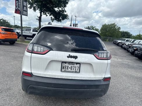 Used 2020 Jeep Cherokee Latitude Plus FWD image 24