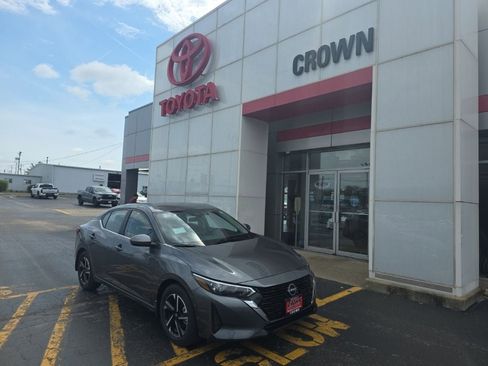 Certified 2025 Nissan Sentra SV w/ Trunk Package image 1