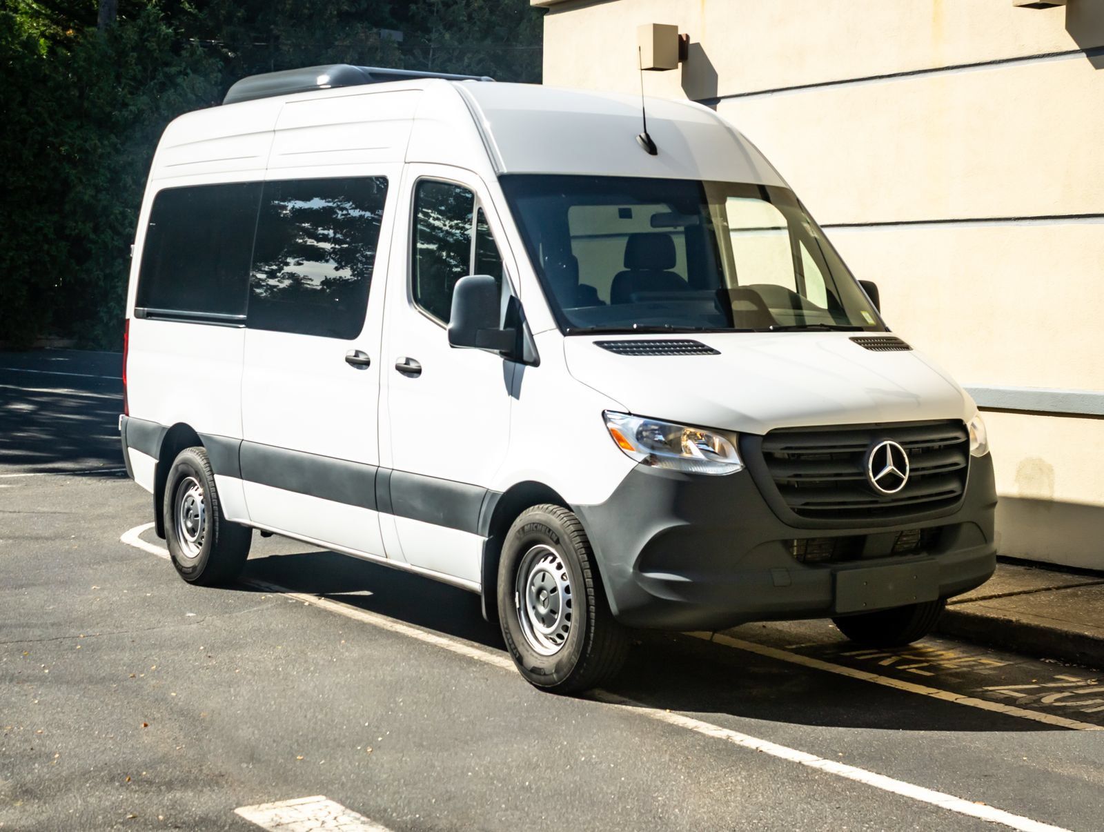 Used 2025 Mercedes-Benz Sprinter 2500 image 11