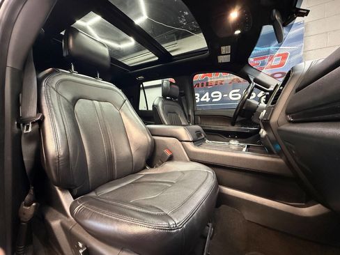 Used 2019 Ford Expedition Limited w/ Equipment Group 301A AWD/4WD image 4