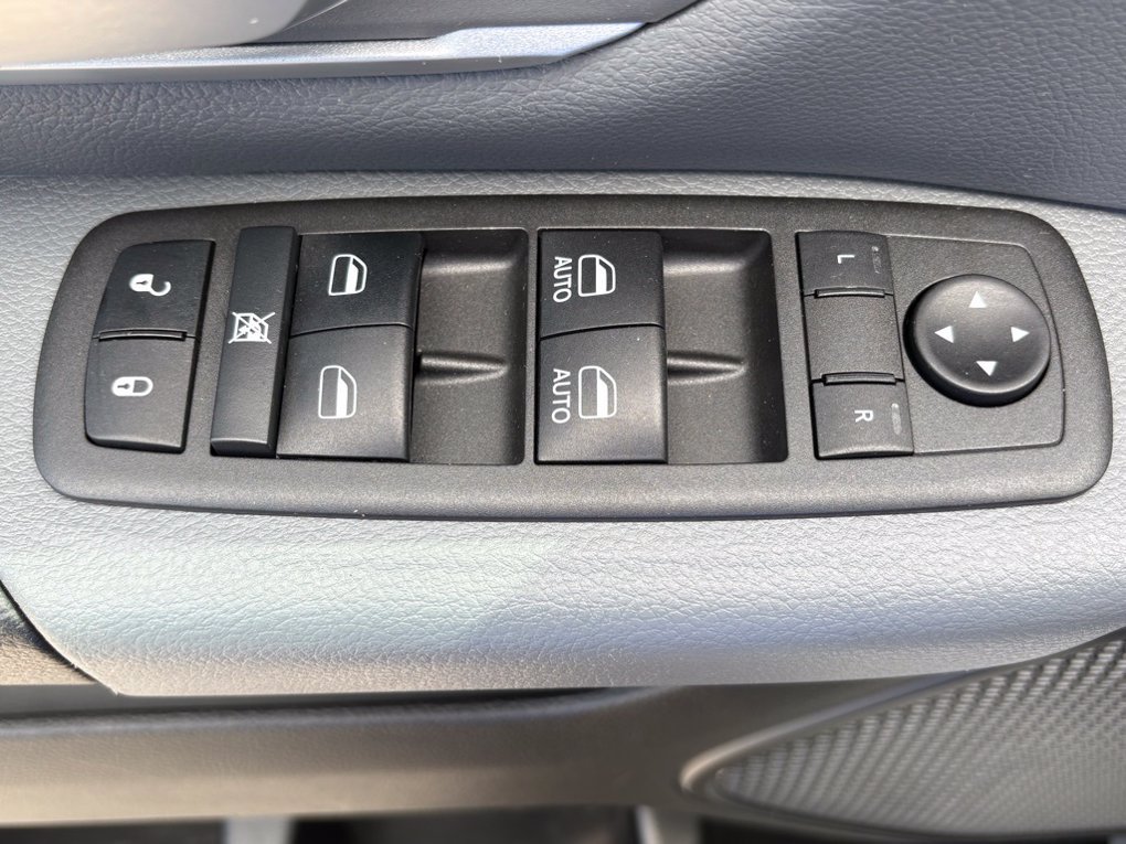 Used 2022 RAM 1500 Big Horn RWD image 40