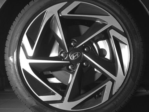 Used 2025 Hyundai Sonata SEL FWD image 9
