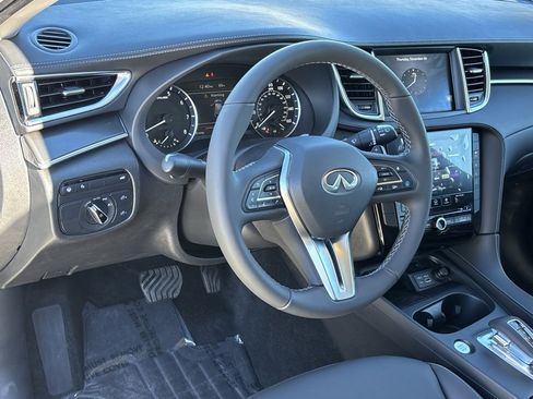 New 2025 INFINITI QX50 Pure image 10
