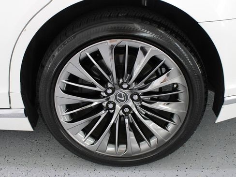 Used 2018 Lexus LS 500 w/ Luxury Package RWD image 89