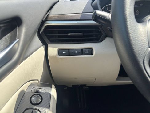 Used 2025 Nissan Altima 2.5 SV FWD image 34