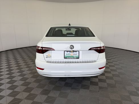 Used 2021 Volkswagen Jetta FWD image 5