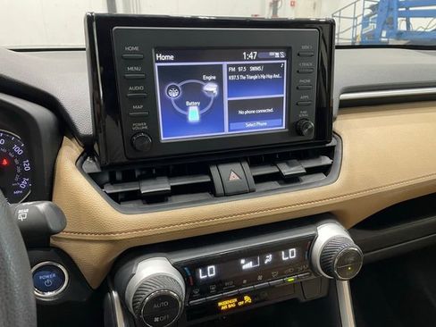 Used 2019 Toyota RAV4 XLE image 29