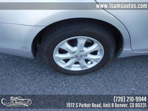 Used 2010 Toyota Camry LE image 39