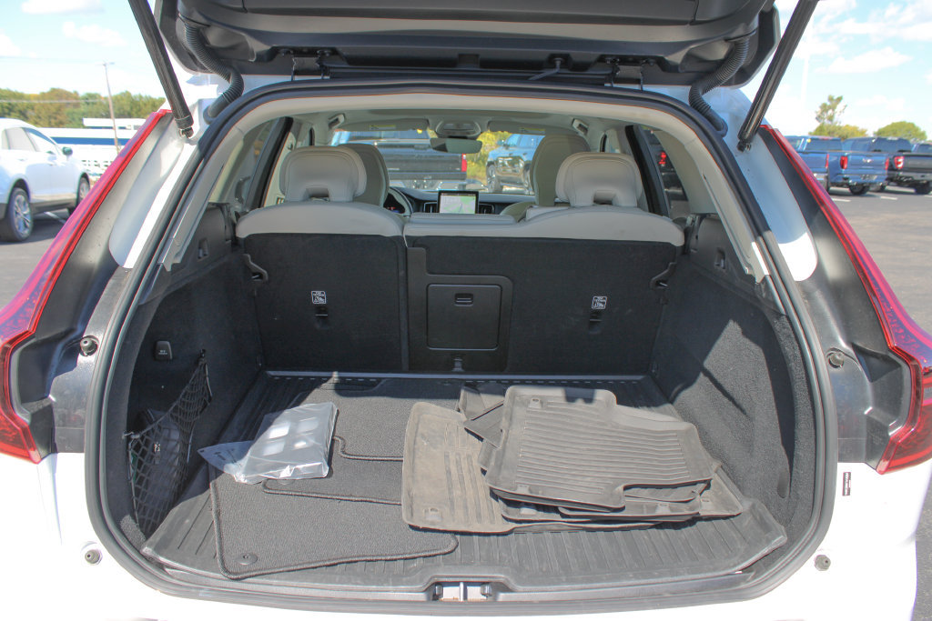 Used 2026 Volvo XC60 B5 Ultra AWD/4WD image 22