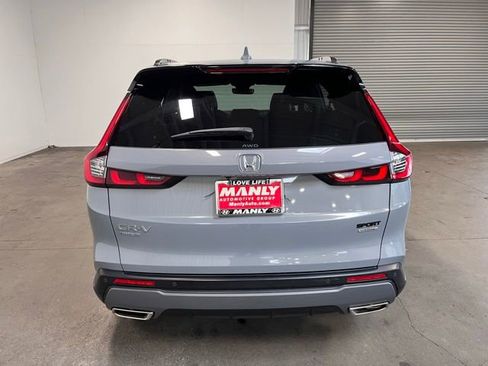 Used 2023 Honda CR-V Sport Touring image 4