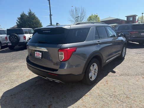 Used 2023 Ford Explorer XLT w/ Equipment Group 202A image 5