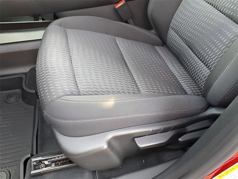 New 2026 Chevrolet Equinox LT image 11