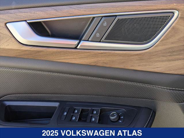 New 2025 Volkswagen Atlas SE AWD/4WD image 10