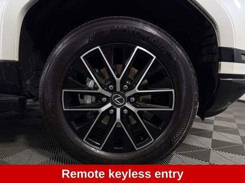 Used 2024 Lexus GX 550 w/ Accessory Package (Z1) image 12