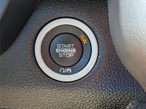 Used 2019 RAM 1500 Laramie image 27