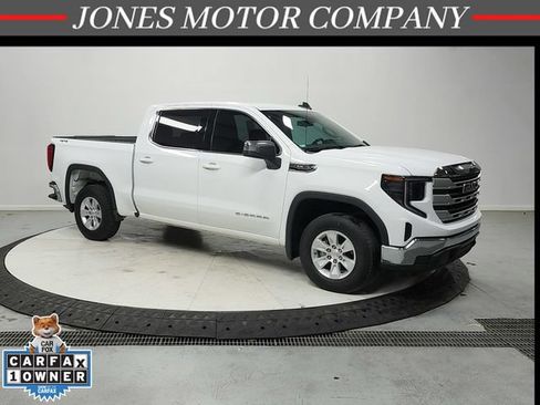 Used 2024 GMC Sierra 1500 SLE AWD/4WD image 1
