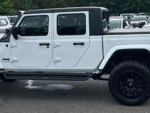 Used 2022 Jeep Gladiator Sport AWD/4WD image 3