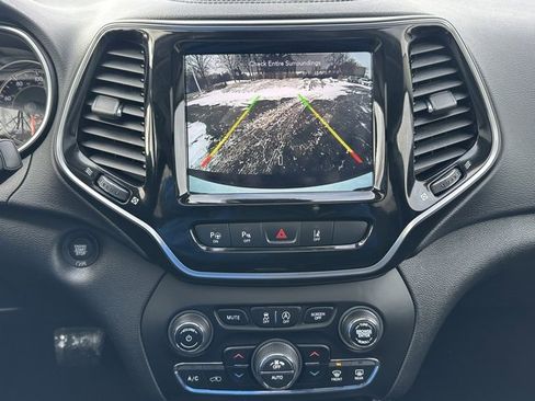 Used 2020 Jeep Cherokee Limited w/ Technology Group image 37