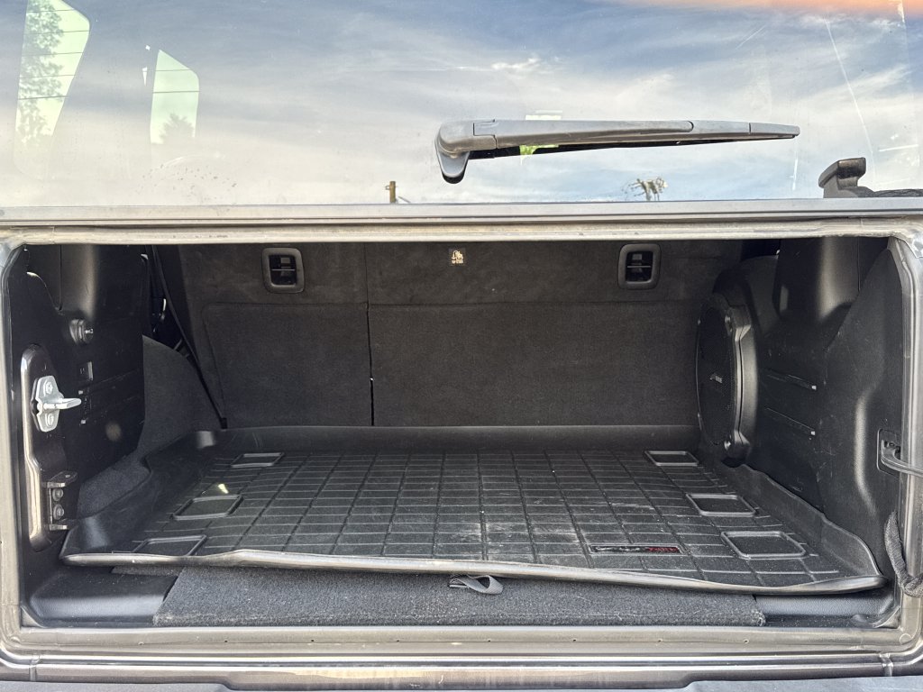 Used 2018 Jeep Wrangler Unlimited Sahara AWD/4WD image 12