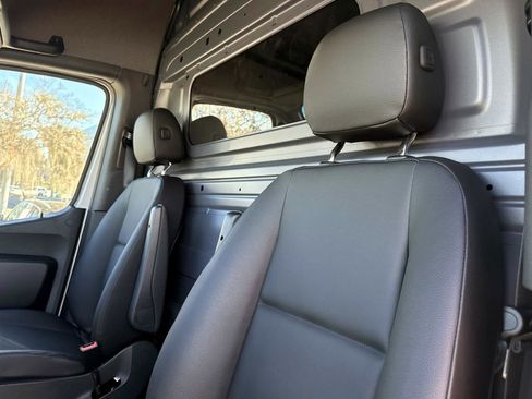 Used 2024 Mercedes-Benz Sprinter 144 Cargo image 20