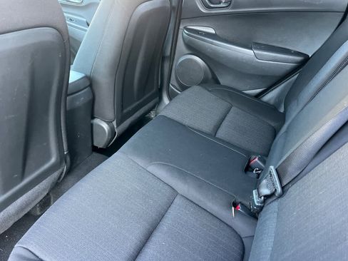 Used 2022 Hyundai Kona SEL image 5