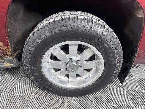 Used 2018 Chevrolet Suburban LT image 11