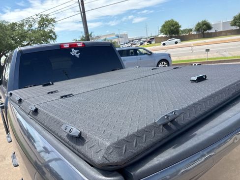Used 2018 RAM 2500 Tradesman w/ Chrome Appearance Group AWD/4WD image 10