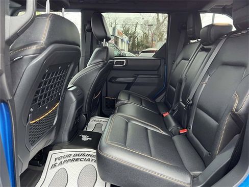 Used 2024 Ford Bronco Badlands image 15