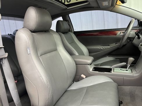 Used 2004 Toyota Solara SLE image 10