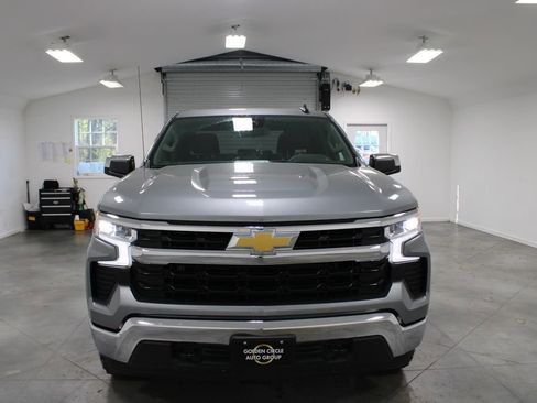 Used 2024 Chevrolet Silverado 1500 LT image 3