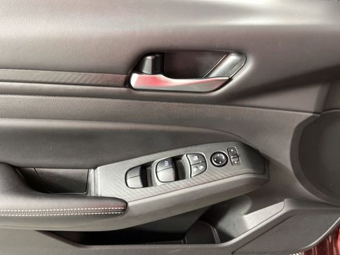 Used 2024 Nissan Altima 2.5 SV image 25