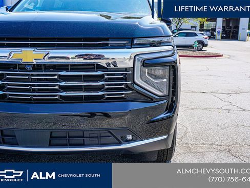 New 2026 Chevrolet Suburban Premier RWD image 16