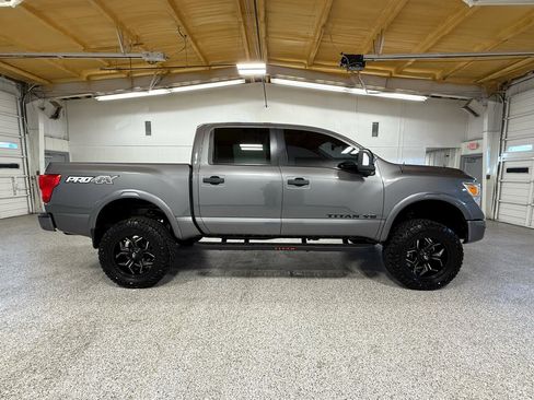 Used 2019 Nissan Titan PRO-4X w/ Pro-4x Convenience Package image 5