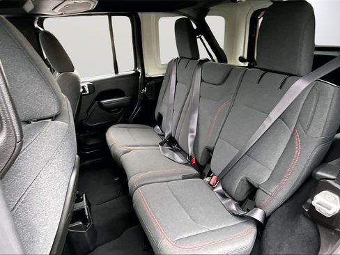 Certified 2025 Jeep Wrangler Unlimited Rubicon image 20