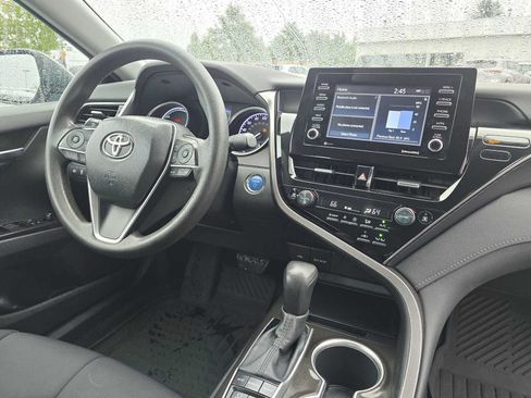 Used 2022 Toyota Camry LE FWD image 11