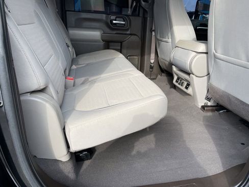 Used 2022 Chevrolet Silverado 2500 LT w/ Convenience Package image 32