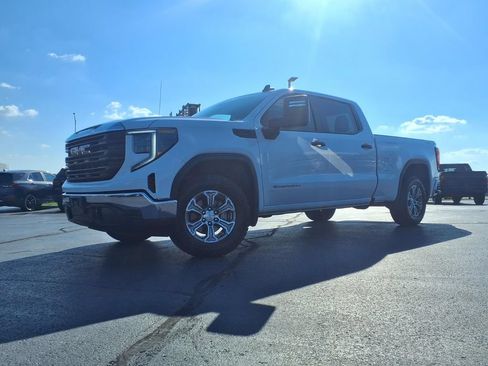 Used 2024 GMC Sierra 1500 Pro w/ Pro Value Package AWD/4WD image 2
