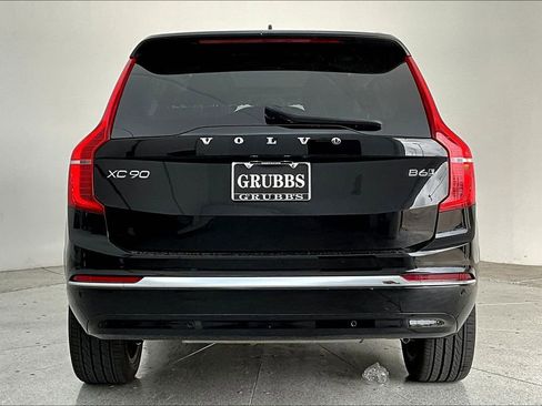 Used 2023 Volvo XC90 B6 Plus image 6