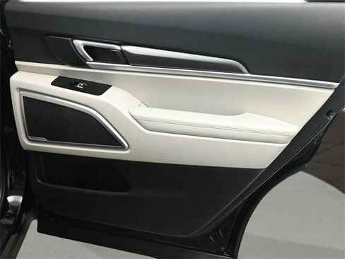 Used 2022 Kia Telluride S image 17