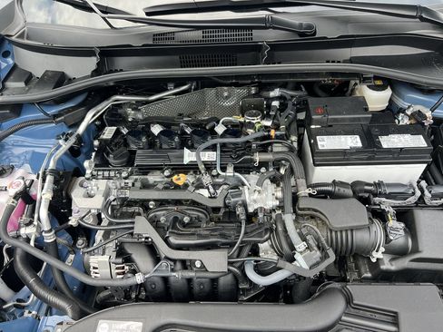 Used 2026 Toyota Corolla Cross LE FWD image 35