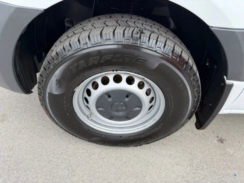 Used 2022 Mercedes-Benz Sprinter 1500 image 14